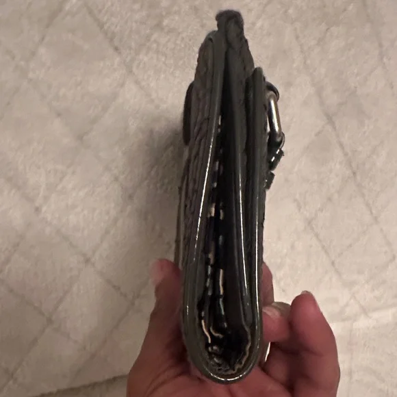 Vera Bradley Quilted Gray Compact  Zip Card Wallet - Picture 4 of 8